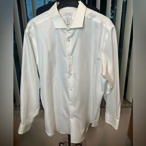 Calvin Klein Men's White Slim Fit Non Iron Dress Shirt Size 32/33